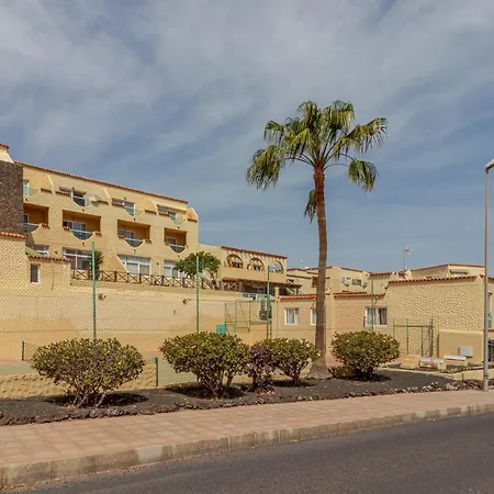 Flatguest + + 2bdr + Pool Appartement