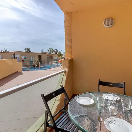 Flatguest + + 2bdr + Pool * Κόστα Κάλμα