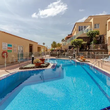 Flatguest + + 2bdr + Pool * Κόστα Κάλμα
